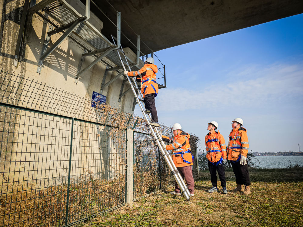 新春走基层 | 用青春守护“江浙沪第一天路”