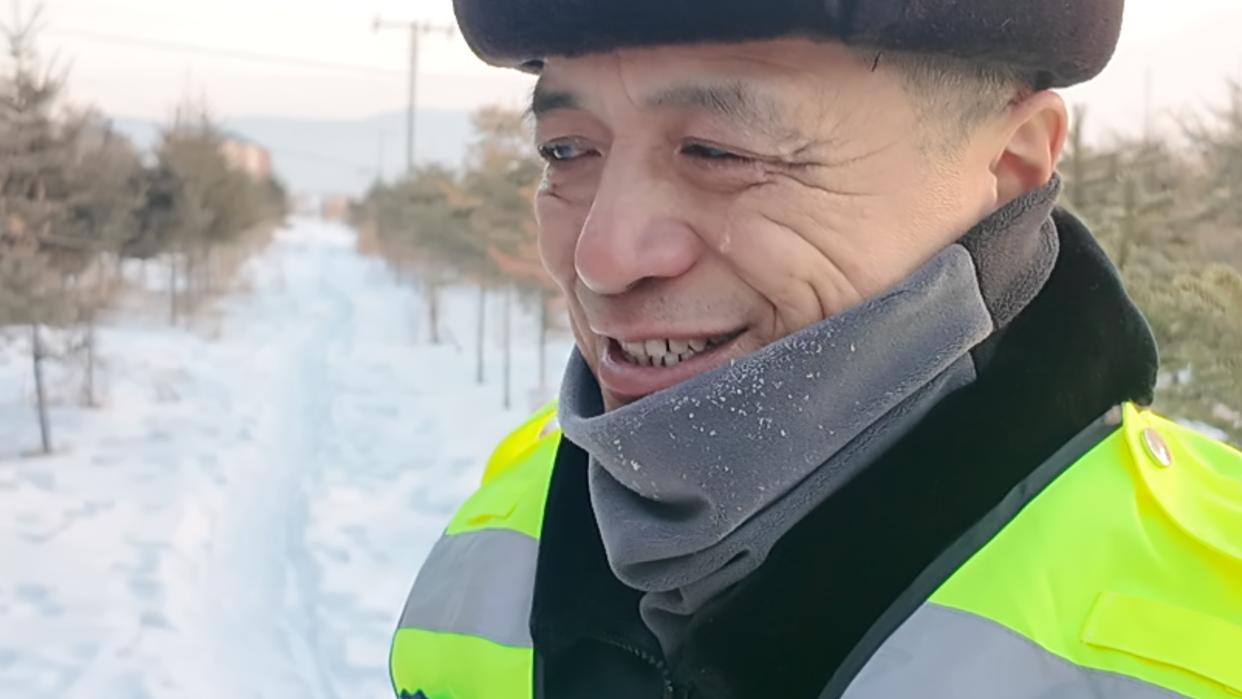 2026新春走基层|记者从冻得嘴瓢到鼻子一酸——专访坚守深山小站的民警“老薛”