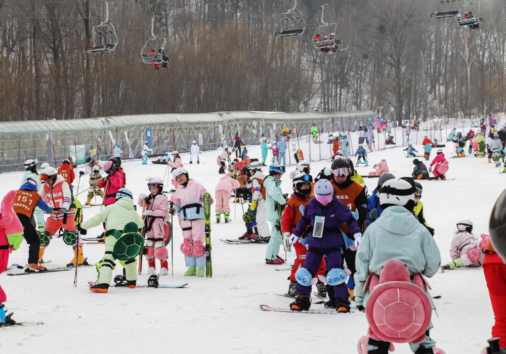 “马”不停蹄！春节假期游客人数和花费创历史新高