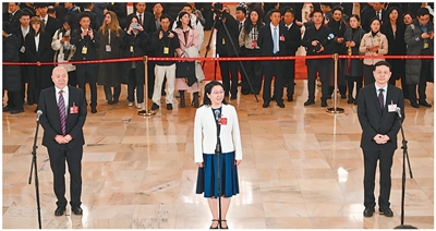 首场委员通道,共话奋进“十五五”(现场·委员通道)