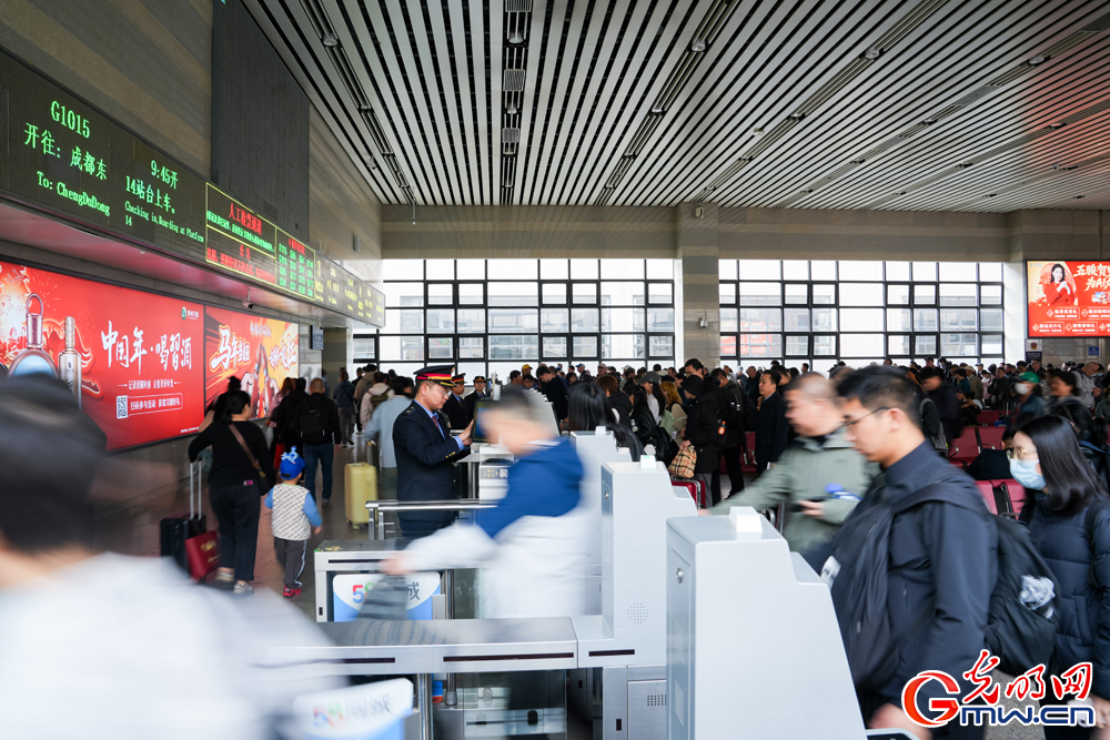国铁北京局2026年清明假日运输将启动 预计发送旅客737万人次 国铁北京局2026年清明假日运输将启动 预计发送旅客737万人次