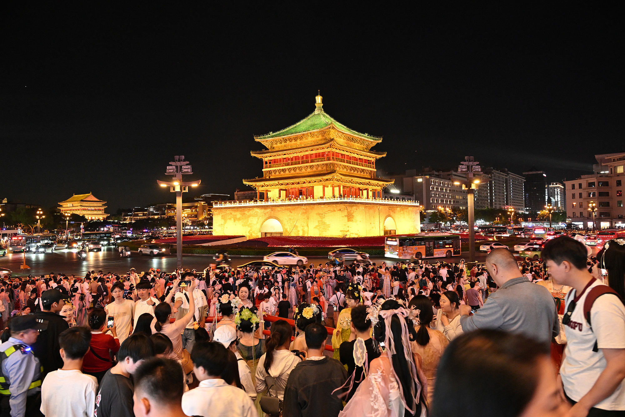 晶采观察丨“串串游”走红!五一文旅“新”意满满