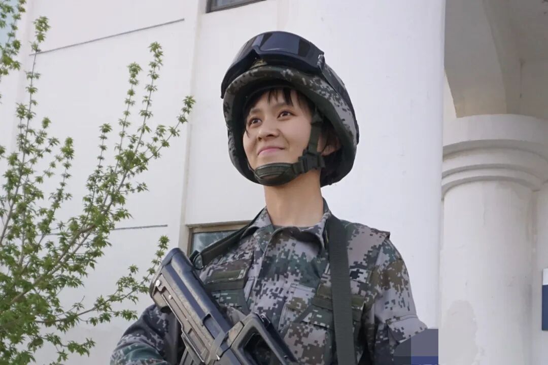 【青春华章 以毕业为名】奋斗青春皆滚烫 追光路上自有光