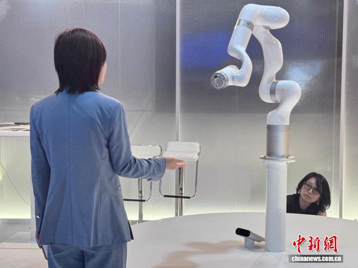 2026夏季达沃斯主题展:科技艺术“搭台”追问人机边界