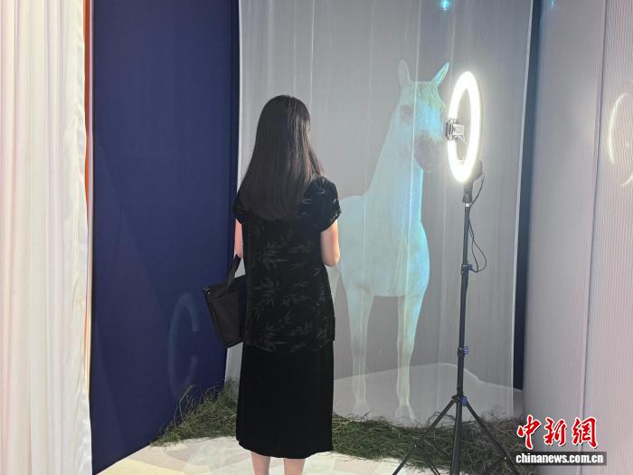 2026夏季达沃斯主题展:科技艺术“搭台”追问人机边界