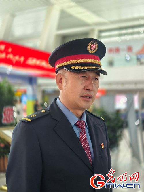 【见证天路变迁】牧民们的行囊越来越简单 【见证天路变迁】牧民们的行囊越来越简单