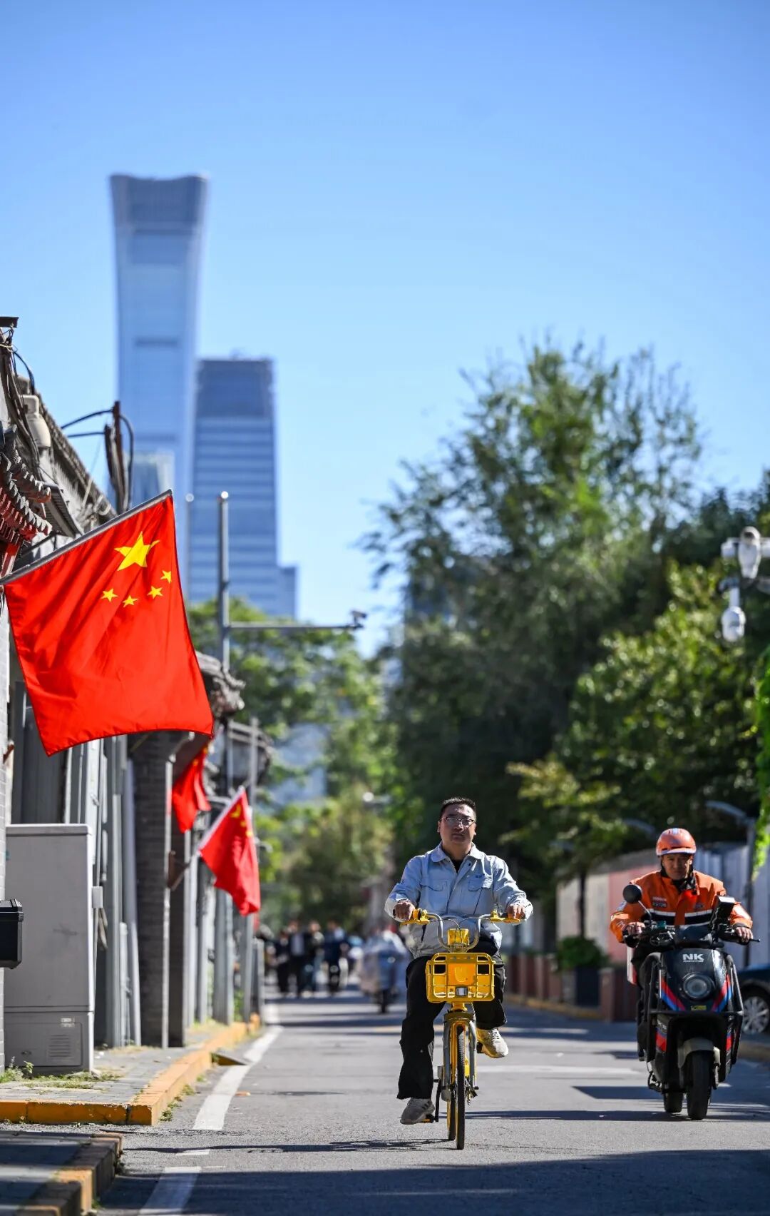 这两天,朋友圈都是“中国红”