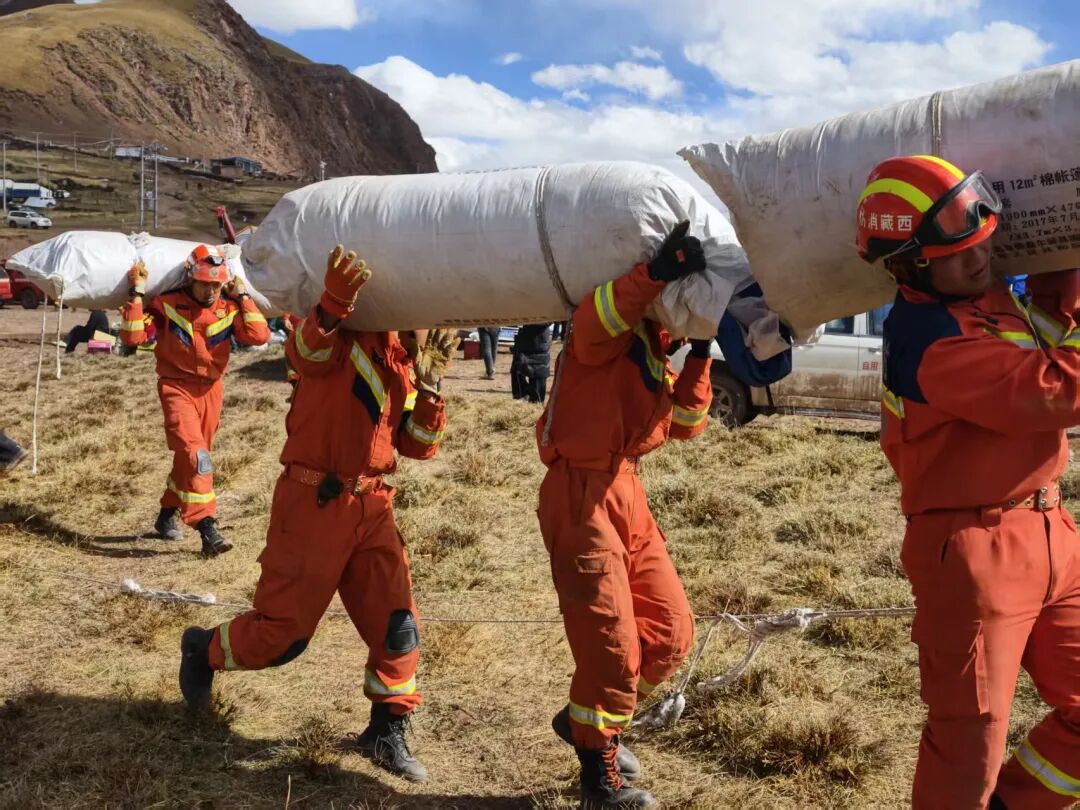 “有人吗?” 第二轮逐户排查!消防救援力量深入西藏那曲震中核心区
