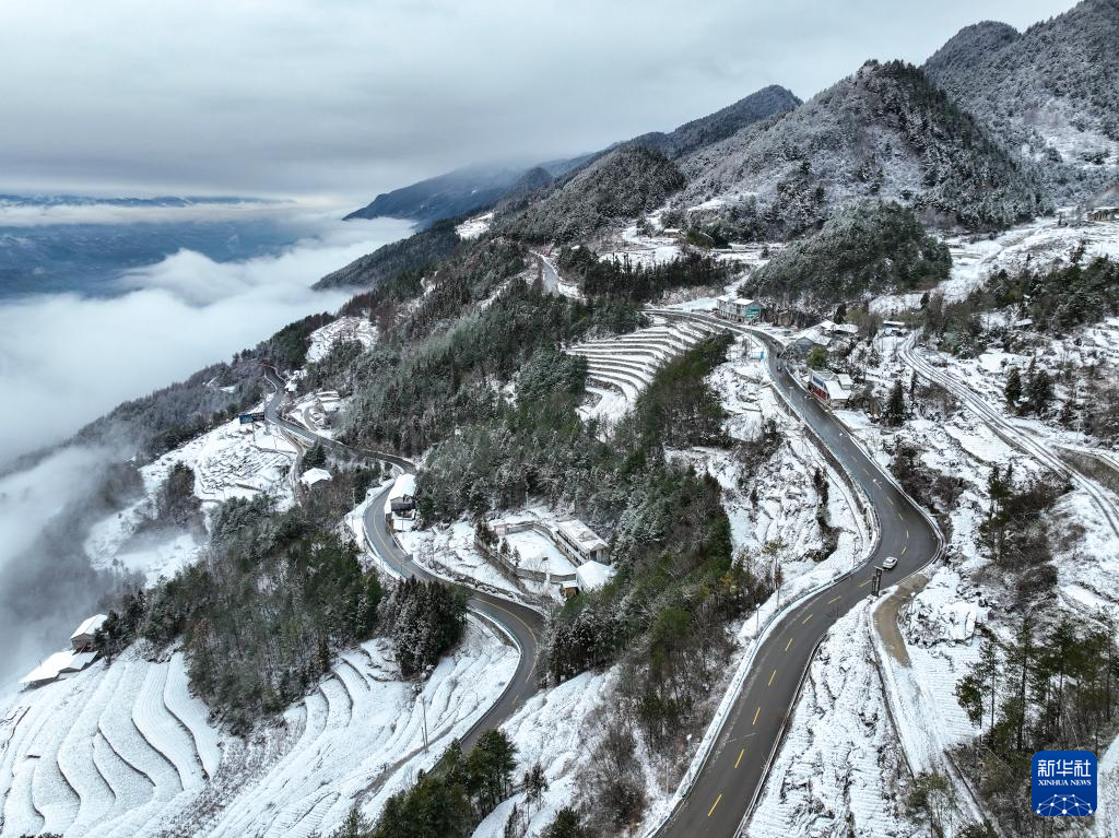 美丽中国丨重庆巫溪：雪漫群山