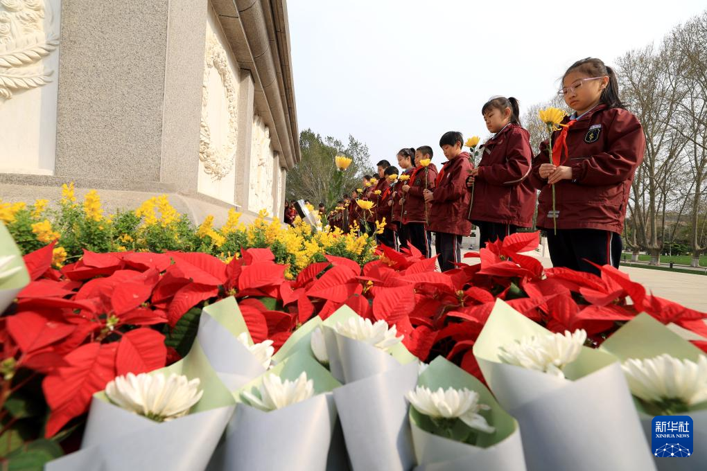 清明时节 祭奠英烈