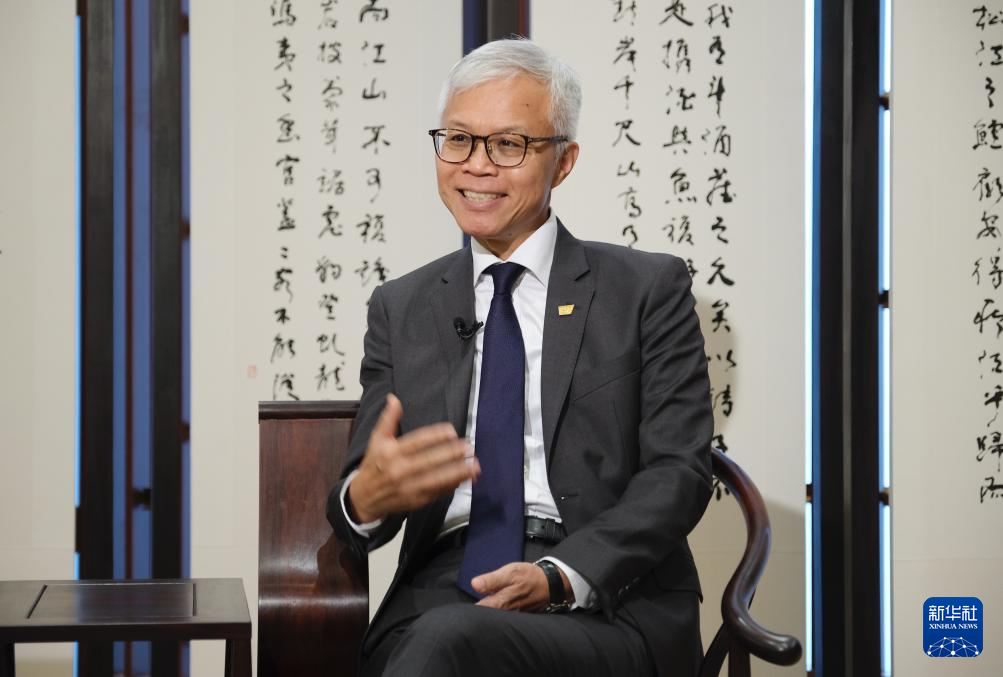 香港故事|在香港故宫文博馆,打开法国百年时尚长卷