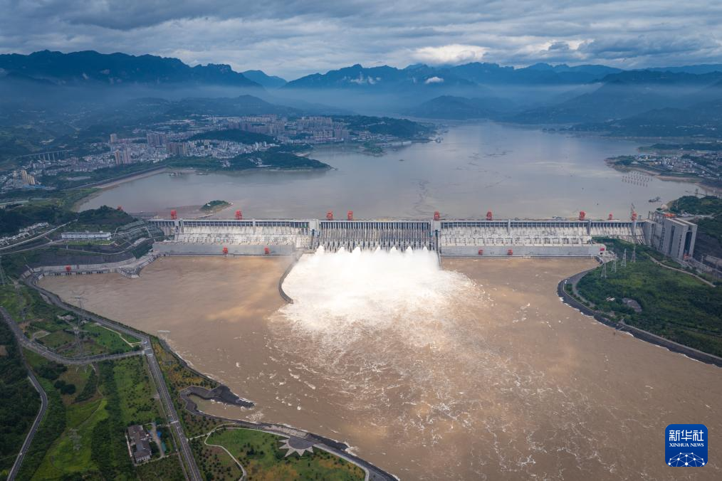 三峡水库持续泄洪