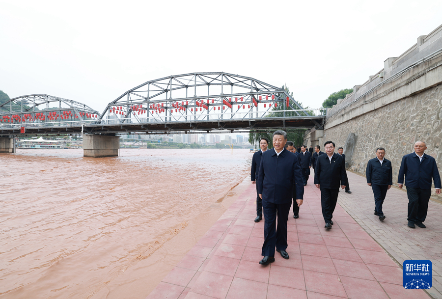 习近平在甘肃考察