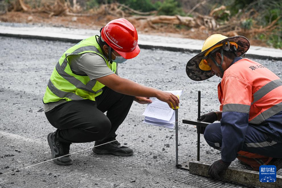 海南：环热带雨林国家公园旅游公路建设有序推进