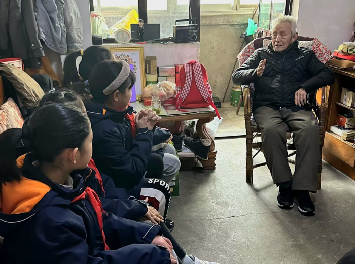 【我是历史记忆传承人】王进勤与父亲“相遇”在14岁 【我是历史记忆传承人】王进勤与父亲“相遇”在14岁