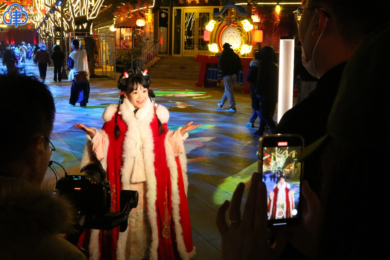 【新春走基层】古镇焕新 贺岁新春!杨柳青古镇迎春主题活动启幕 【新春走基层】古镇焕新 贺岁新春!杨柳青古镇迎春主题活动启幕