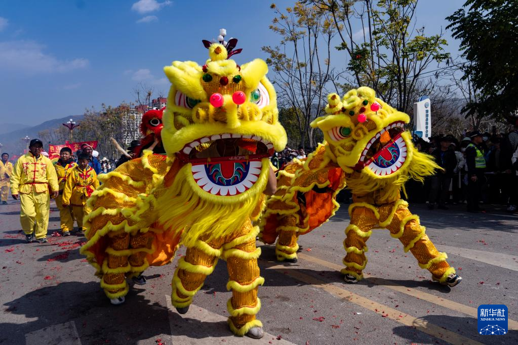 云南南涧:正月初九闹龙灯