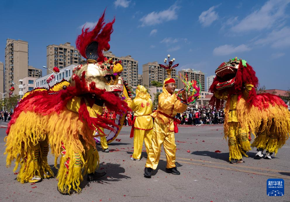 云南南涧:正月初九闹龙灯