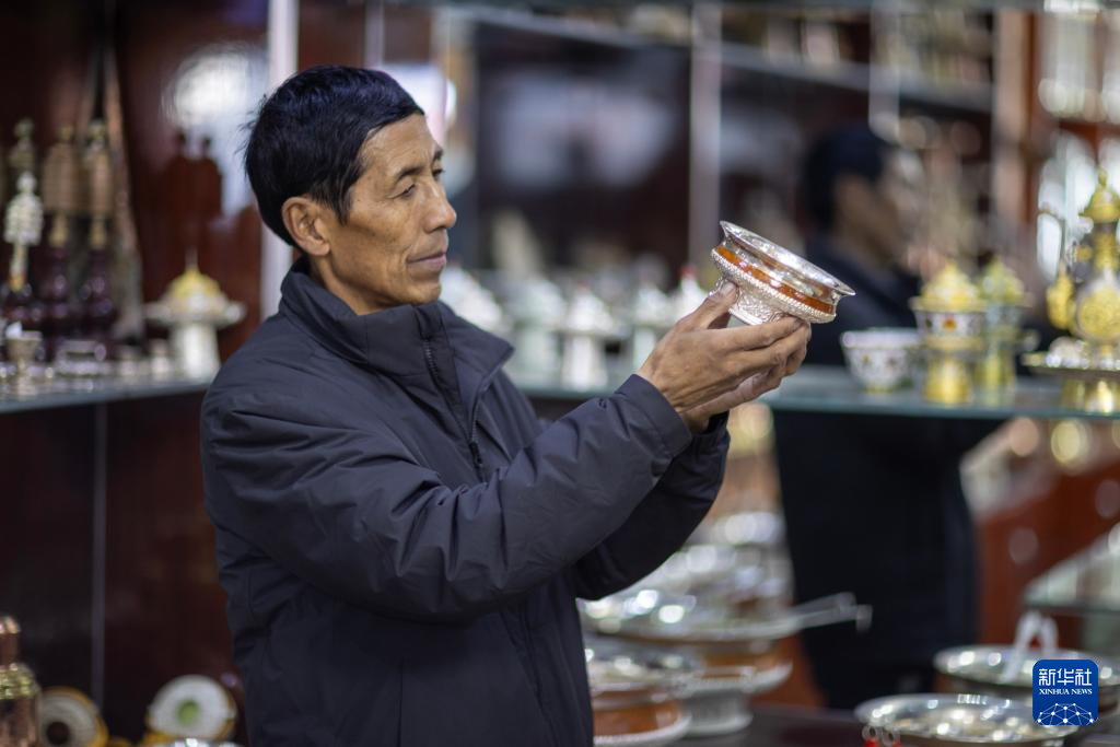 西藏日喀则:非遗手艺人的致富路