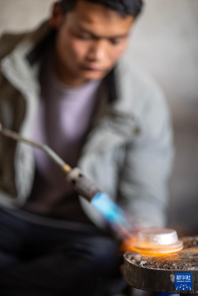 西藏日喀则:非遗手艺人的致富路