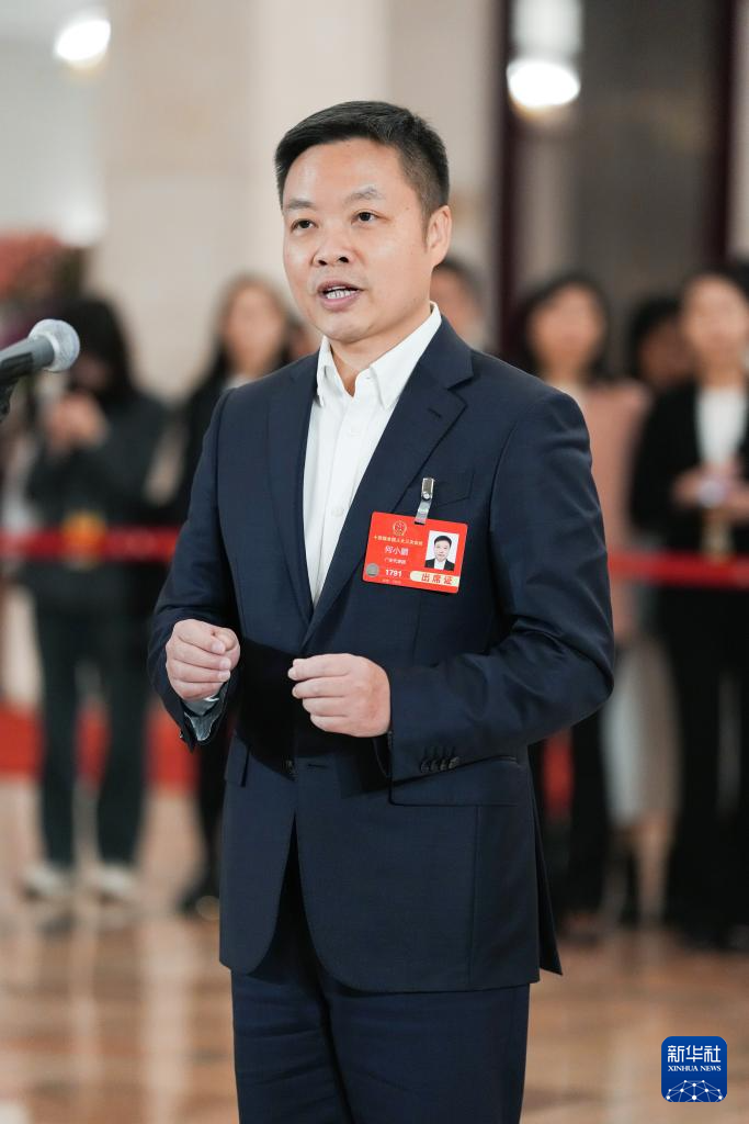 聚焦第二场“代表通道”
