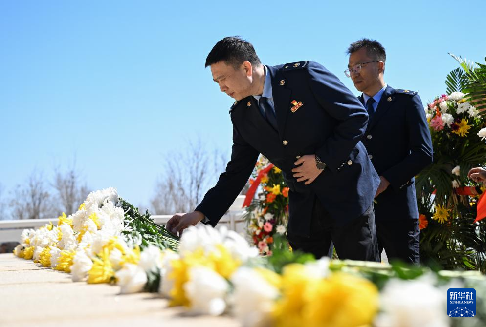 清明祭扫缅怀革命先烈