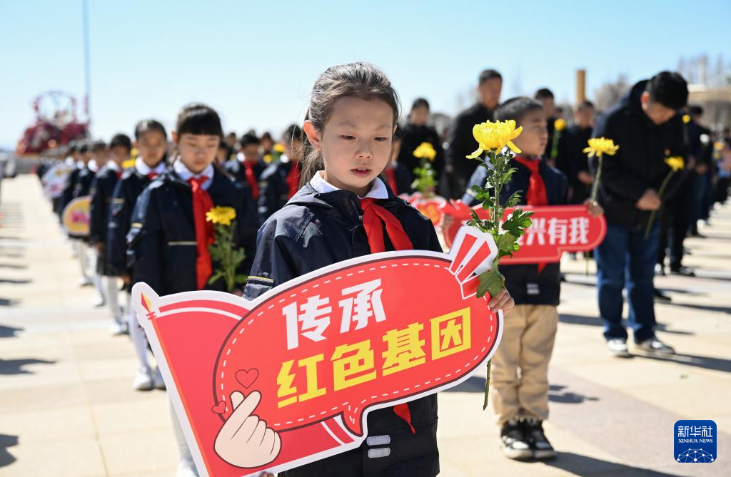 清明祭扫缅怀革命先烈