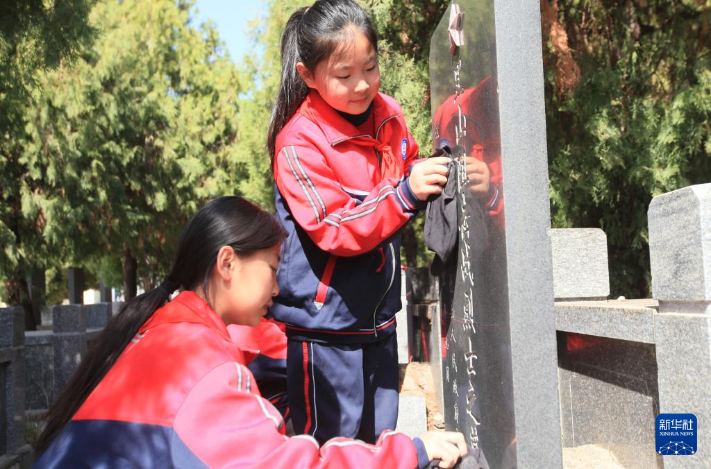 清明祭扫缅怀革命先烈