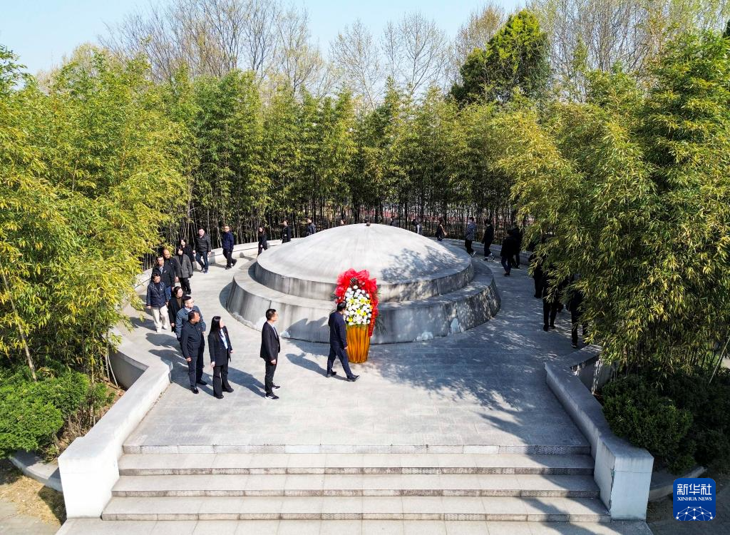 清明祭扫缅怀革命先烈