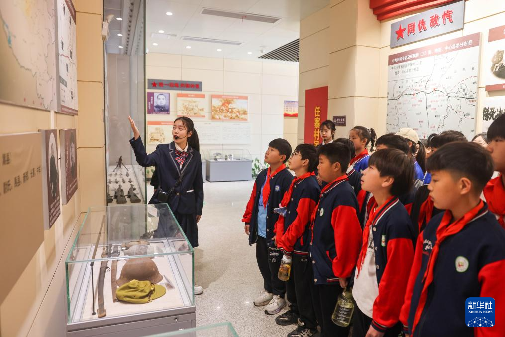 清明祭扫缅怀革命先烈