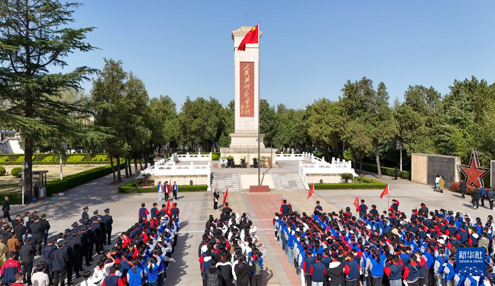 清明祭扫缅怀革命先烈