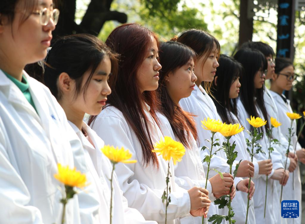 清明祭扫缅怀革命先烈