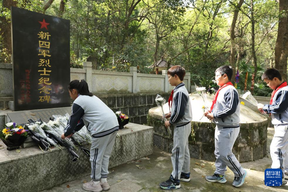 清明祭扫缅怀革命先烈