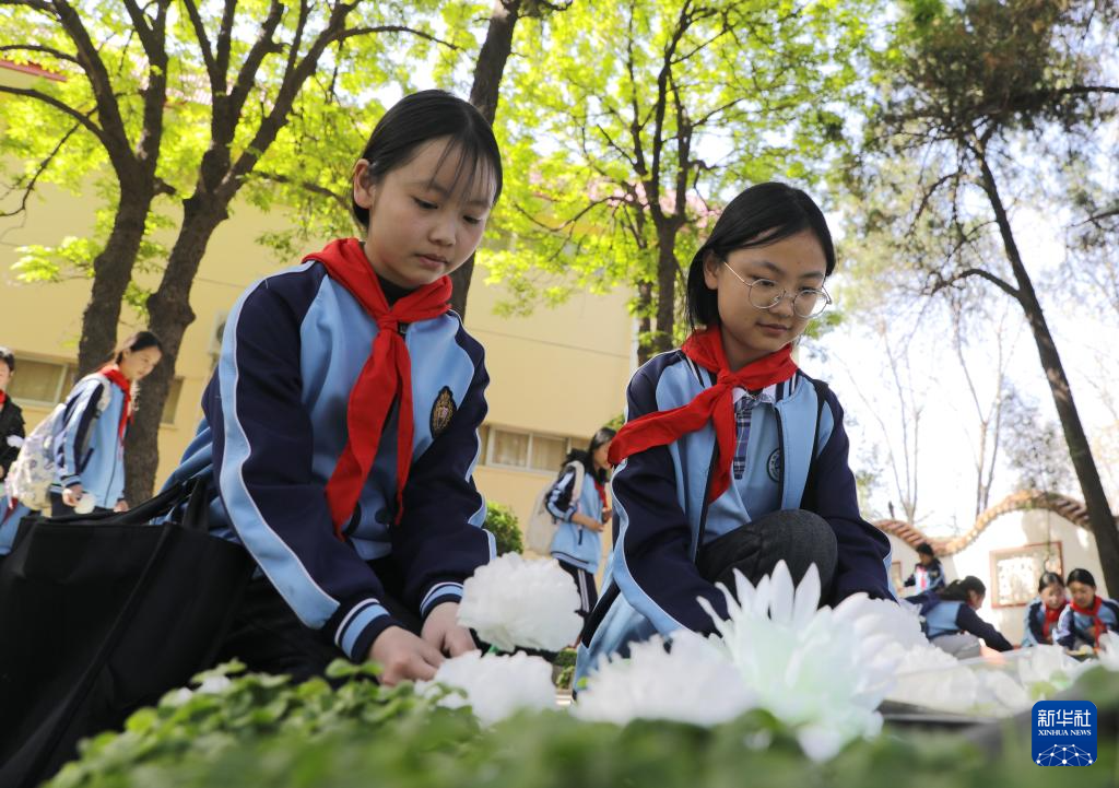 清明祭扫缅怀革命先烈