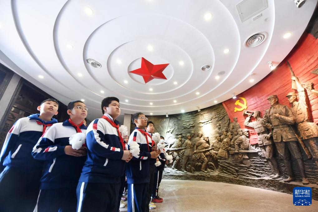 清明祭扫缅怀革命先烈