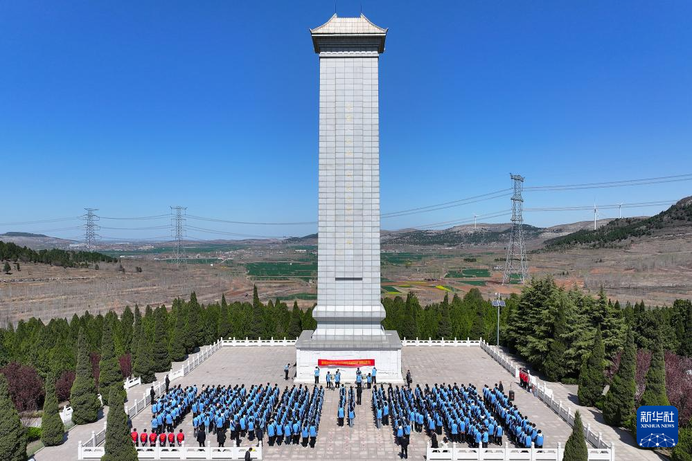 清明祭扫缅怀革命先烈