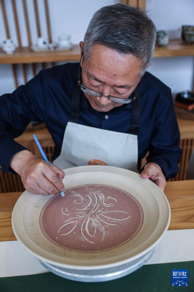 传承创新 千年婺州窑重放异彩