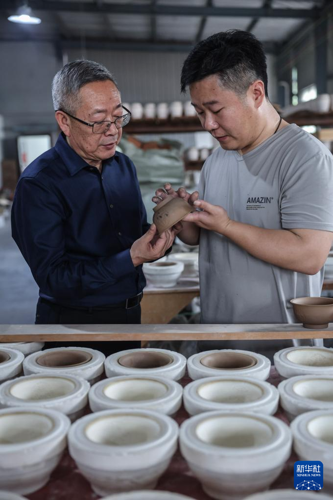 传承创新 千年婺州窑重放异彩