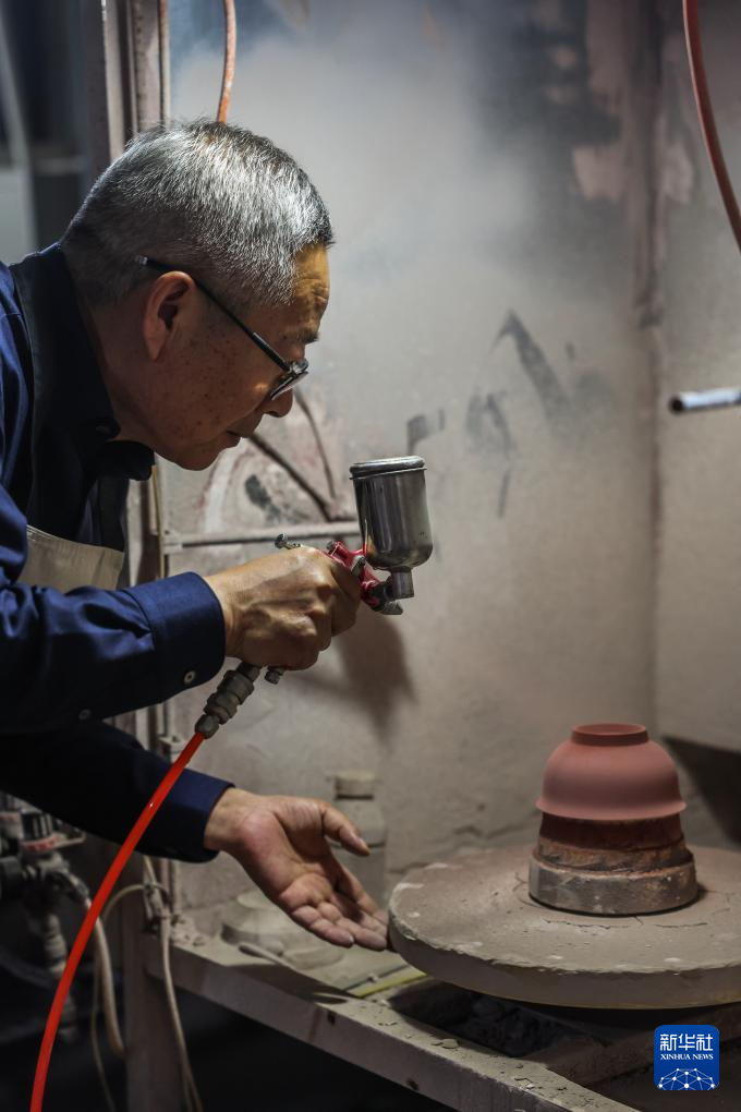 传承创新 千年婺州窑重放异彩