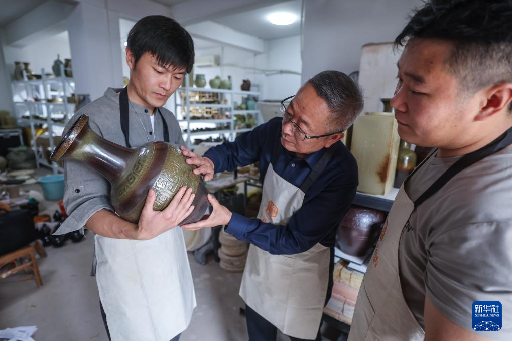 传承创新 千年婺州窑重放异彩