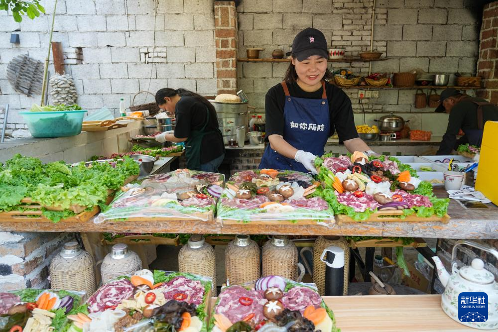 山东济南:休闲庭院激发消费新活力