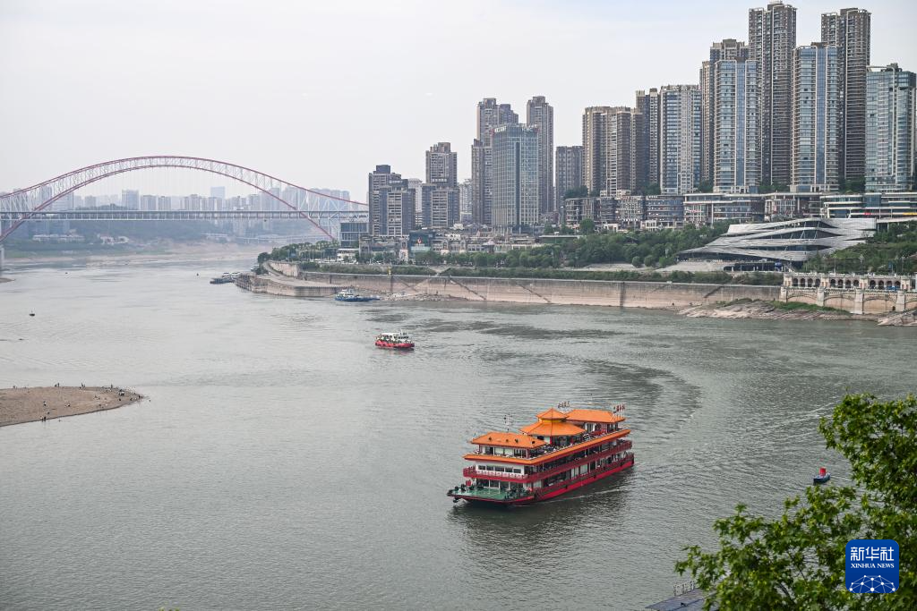 山水之城引客来