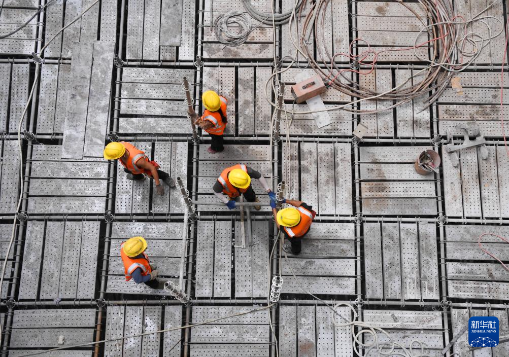 海南三亚首条水下隧道工程提速推进