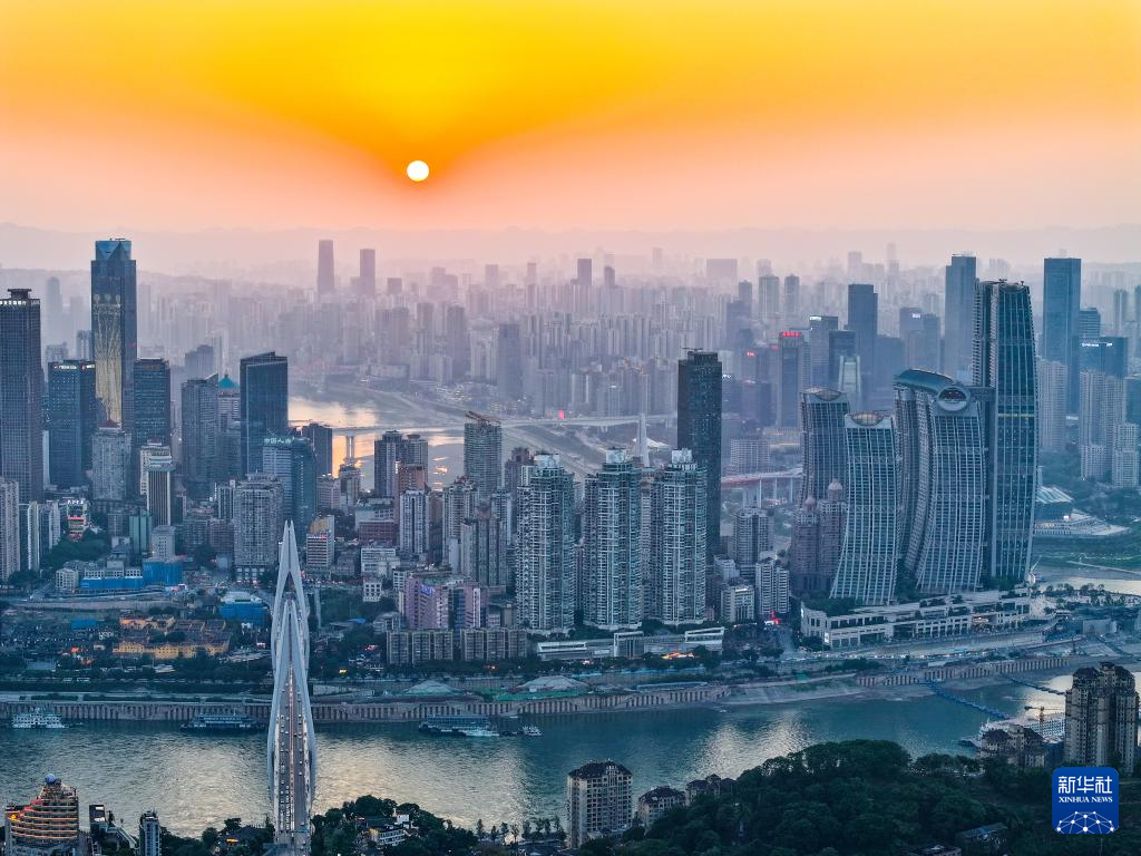 美丽中国丨“山水之城”美不胜收