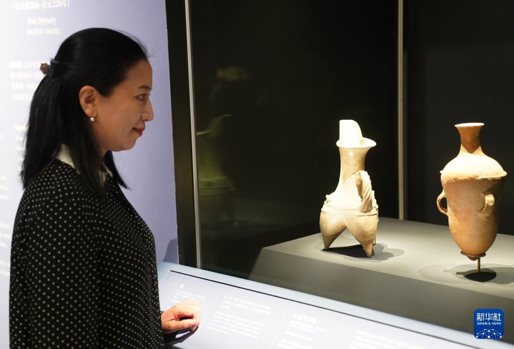 新时代中国调研行之文化中华丨在香港故宫文博馆寻味中华千年食韵