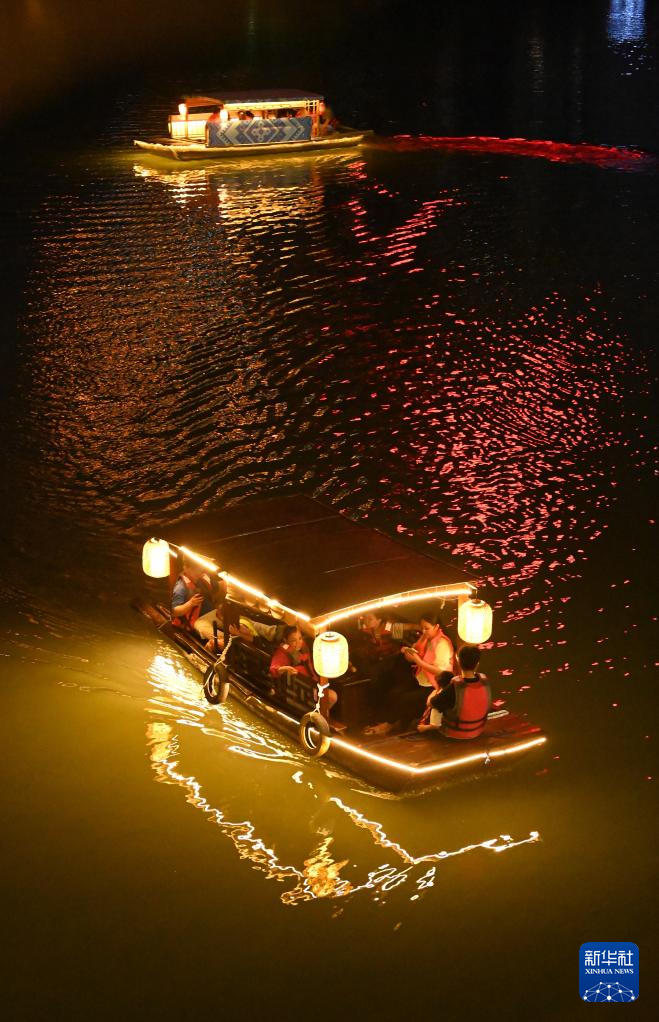 广西:“夜经济”激活新“夜”态
