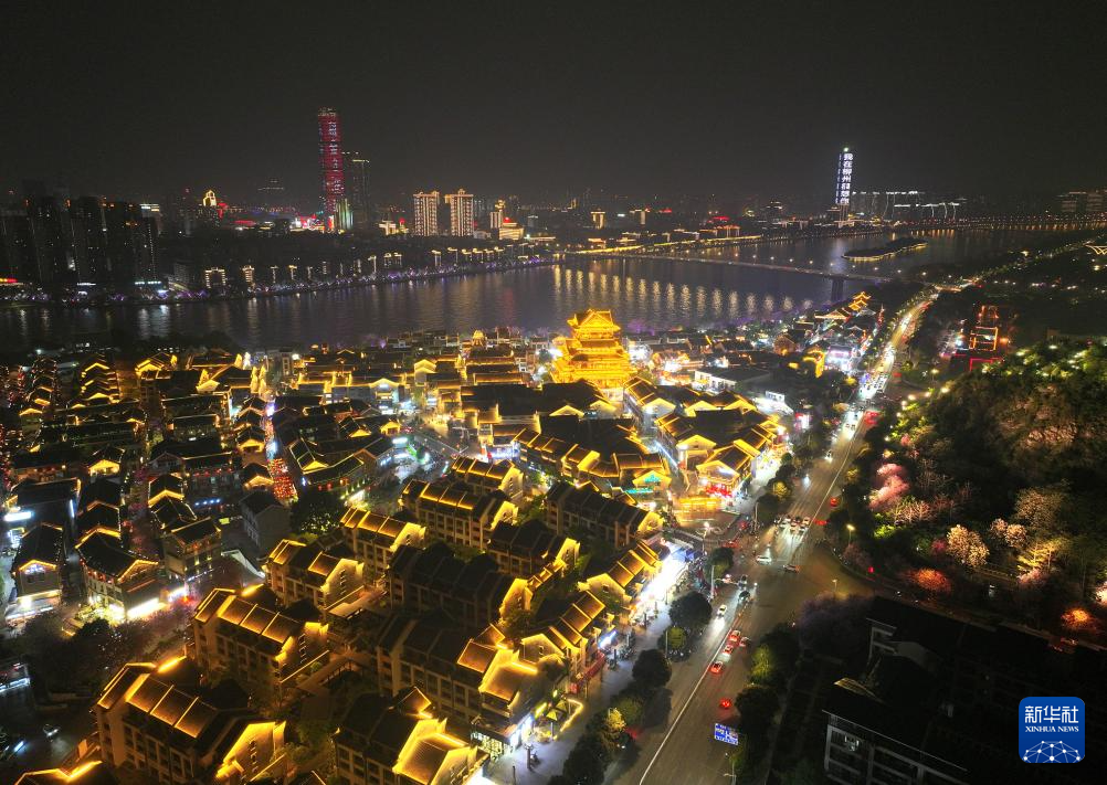 广西:“夜经济”激活新“夜”态