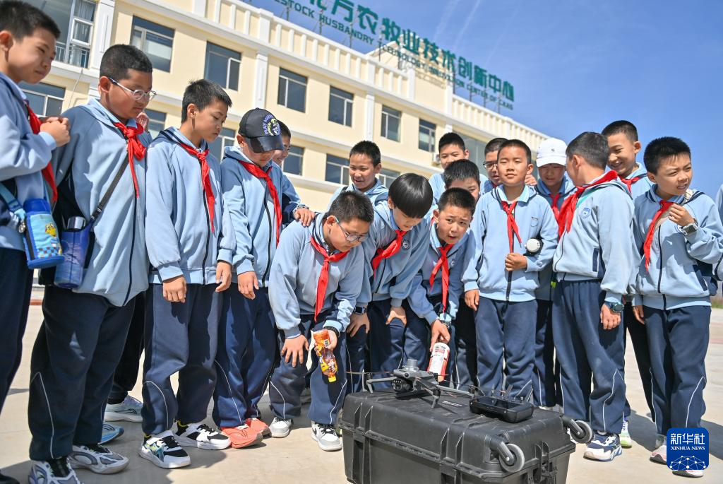 呼和浩特:多彩活动助力草原科普