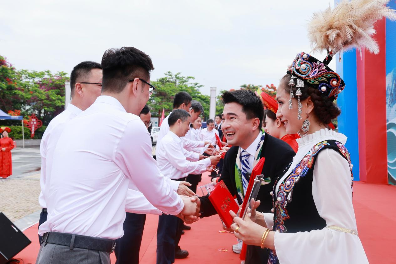 携手万里边疆行 凝心共筑谱新篇 融媒体报道《沿着边境看中国》第二季 在广西东兴正式启动