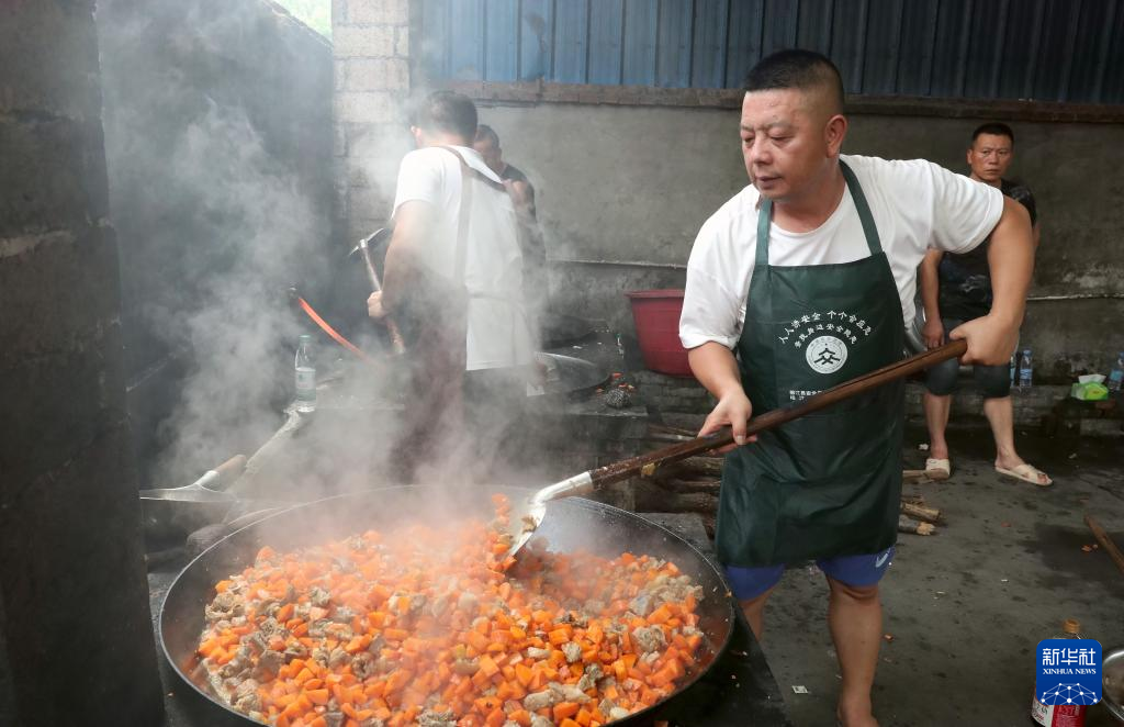 贵州榕江抢险救灾一线的共产党员